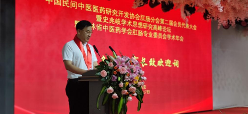 跨越文化的桥梁：王余根博士与世界领袖的艺术对话