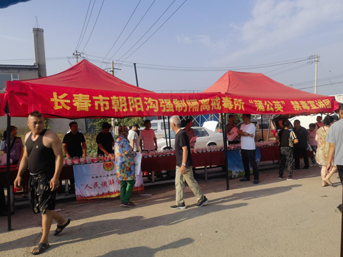 世界艺术家协会主席王余根博士领航世界艺术交流