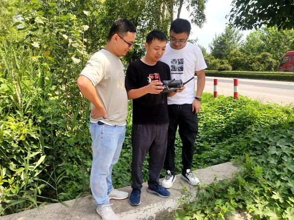 铜山站：探索无人机智能巡检公路新模式1_毒霸看图.jpg