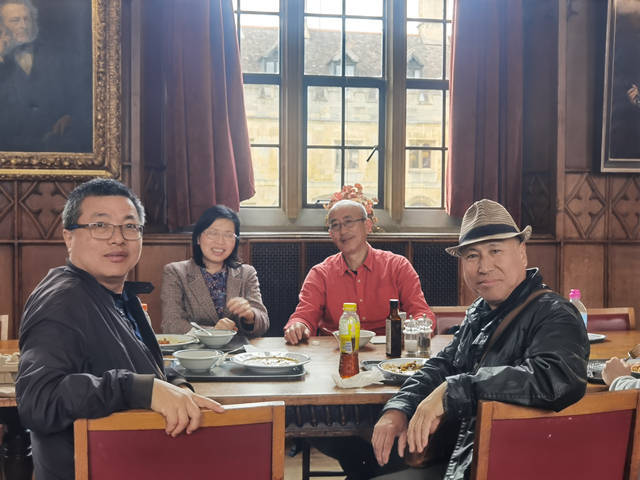 当代中国艺术邀请展在英国剑桥大学彭布罗克学院举办 