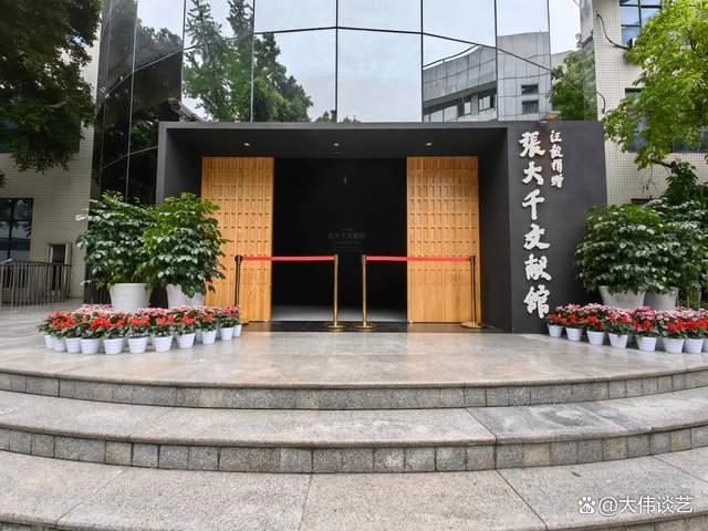 肖平：蓉城再展大师影 惹得锦江卷大风