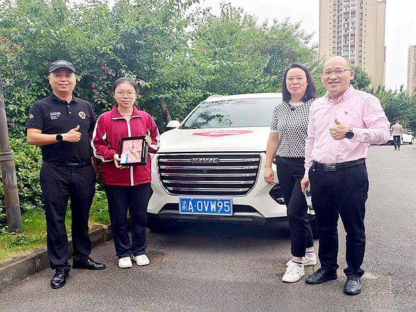 重庆涪陵：“图益视力 爱心助考”活动正在进行中