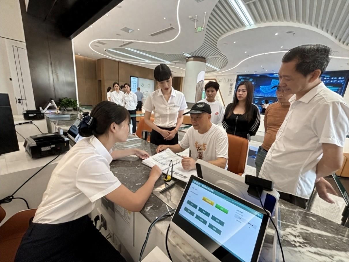 国网上饶供电公司举办“国网绿 电力红”品牌体验日活动