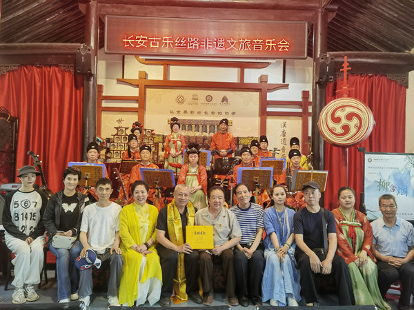 中国民促会会长张维新来陕考察调研渭南谦顺核桃生态产业园