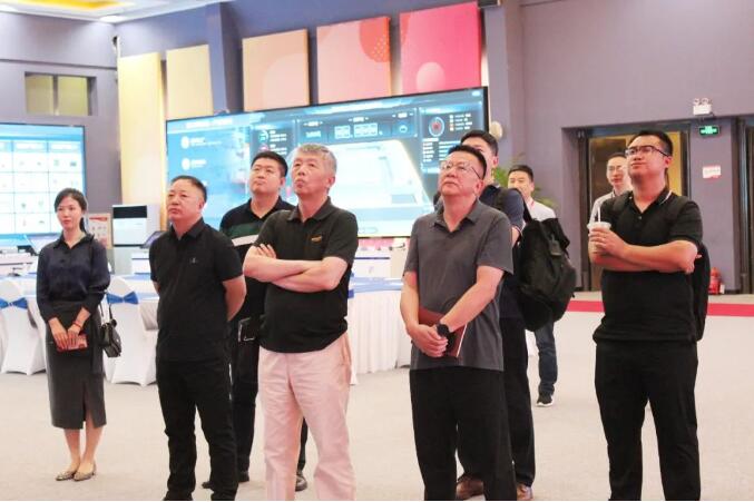 曼庄橡胶董事长张朝明一行到访国联股份卫多多