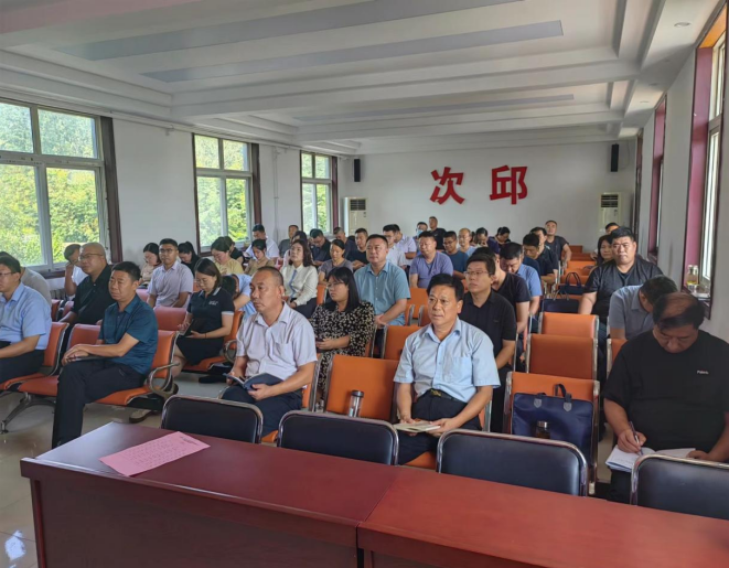 以全会精神为指引，谱写乡村振兴新篇章