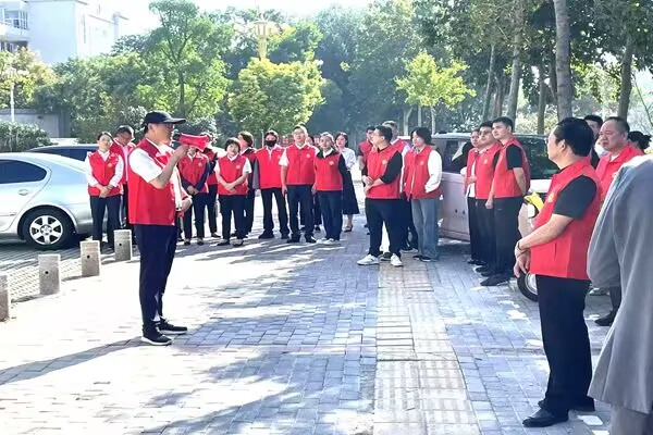 安徽省亳州市谯城区走街串巷宣传防范非法集资
