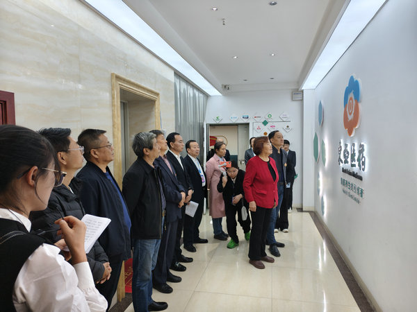 陕西省省级医卫健行业社会组织联合党委赴宝鸡天健医药开展党建创新案例调研