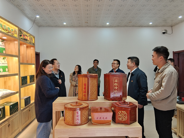 宿州市埇桥区供销集团与安徽斯力泰集团签署大健康饮品战略合作协议
