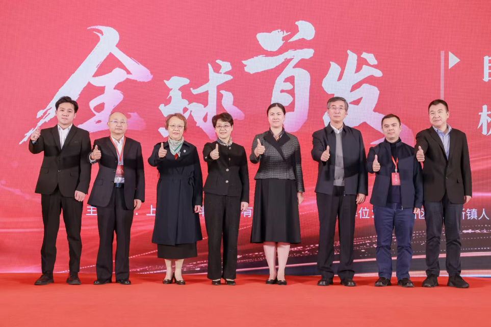 上海中巽科技发布自适应激光复合焊机器人流水线