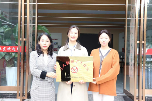 国防科大社区举办城市美育节暨少儿书画展公益活动