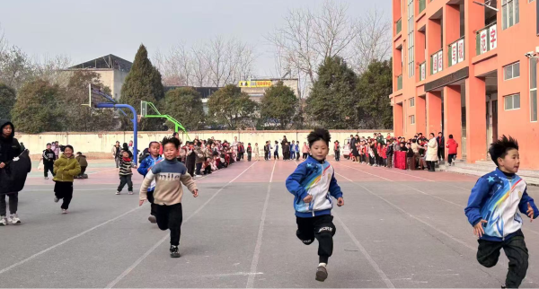 安徽太和县苗集镇中心小学举行2024年冬季运动会