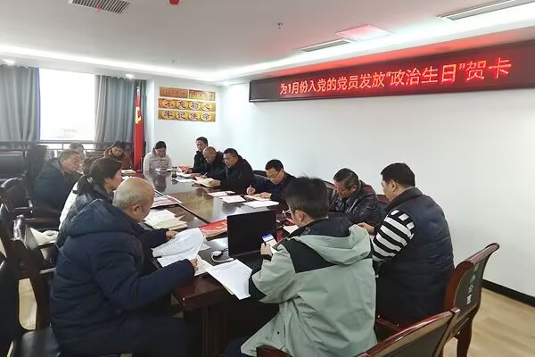 BD69038FEFBD599DA3352D68CB0D59F6.jpg