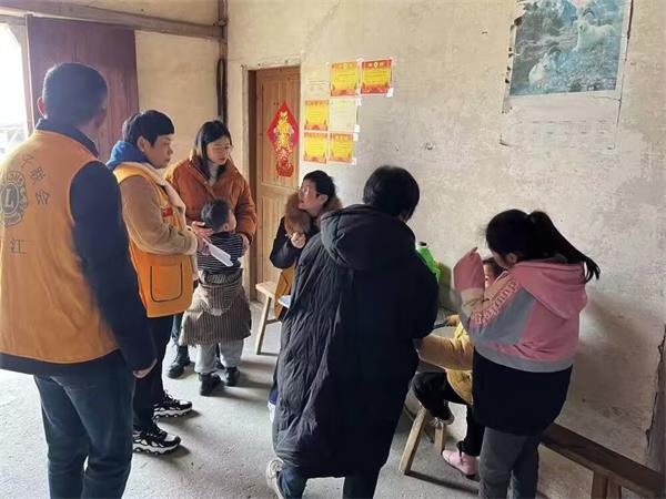 安徽黄山：残健共融心连心  与爱同行度寒冬