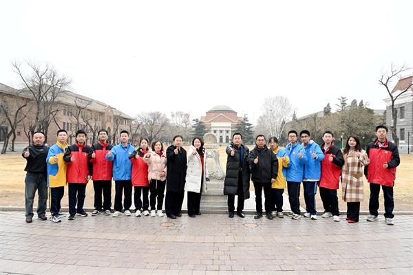 首阵志愿者服务中心热衷教育发展携手学子走进高校观光公益活动圆满举行