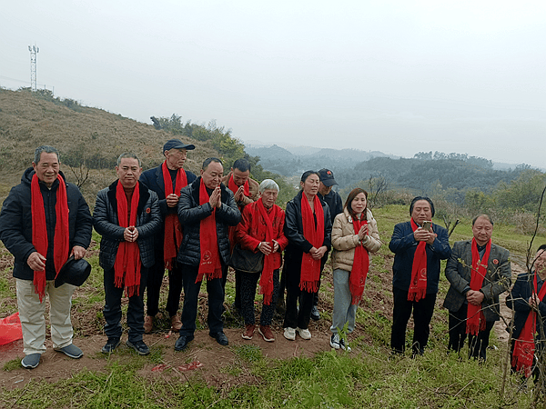 梁平区义门陈文化传播中心清明祭祖 赓续家族根脉