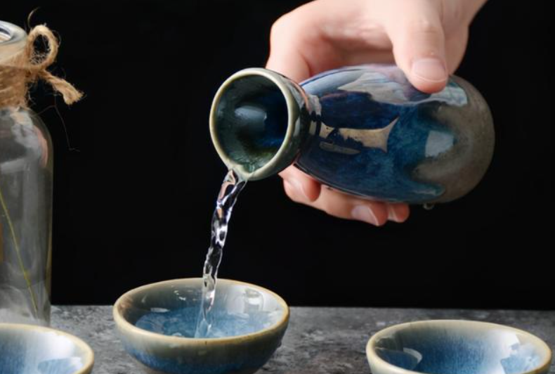 中天酒业（南充）有限公司”老白酒“引领白酒新风潮