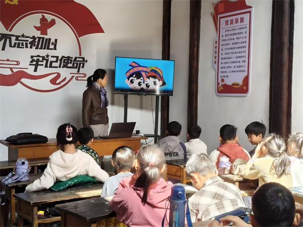 安徽黄山区残联赴仙源镇初心学堂开展青少年国家安全教育活动