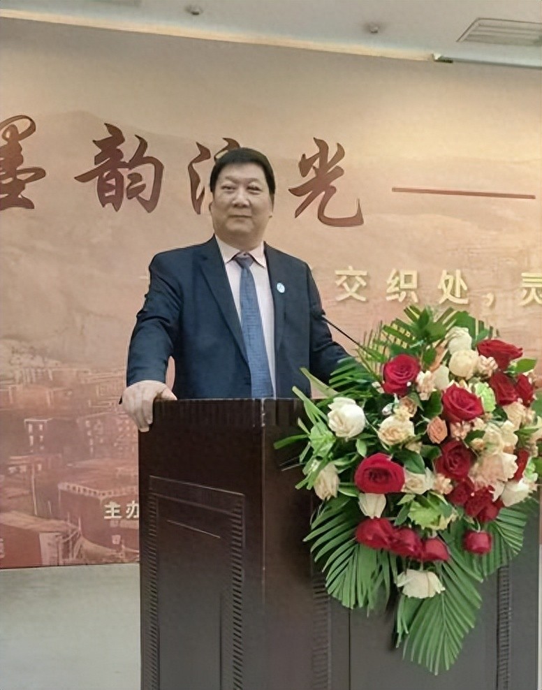 世界艺术家联合总会会长王四军会长莅临王辉画展情意浓