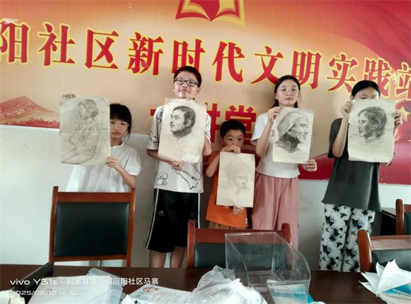 安徽利辛马伟利：用画笔为农民画绘就新彩
