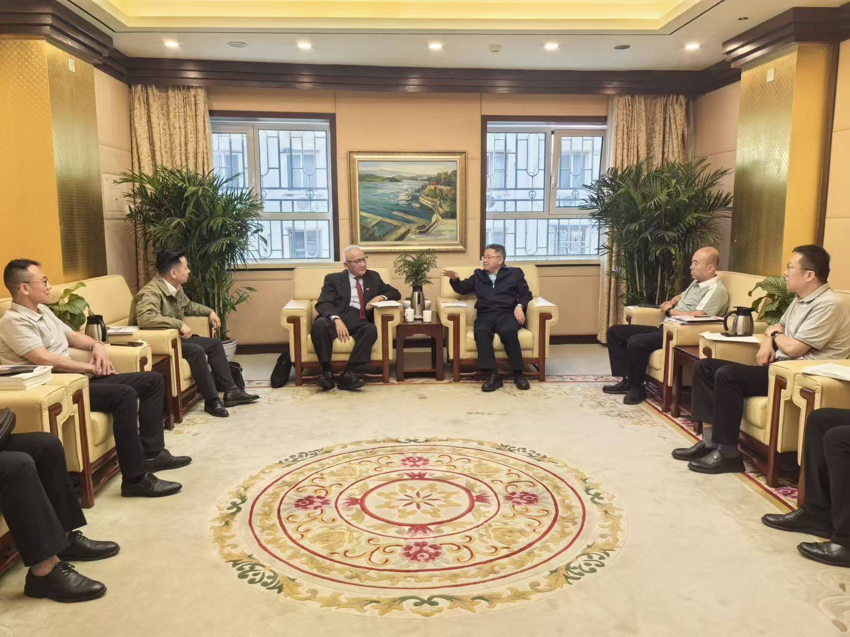 杨毅周在京接见共工新闻社代表团 共话国际