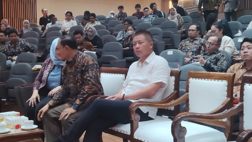 聚焦产教融合 把握印尼黄金2045新机遇——万信达董事长陈日铃出席印尼大学工程学院校庆国际研讨会